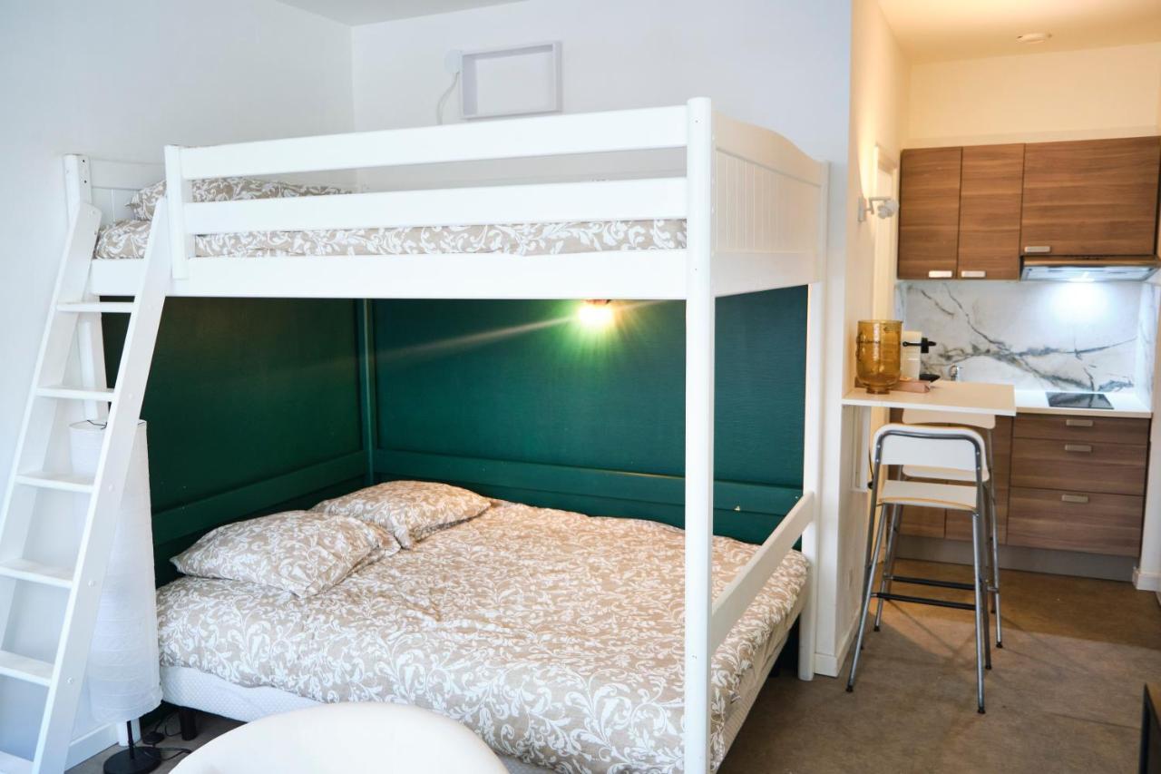 Suite Hanoi Вильорбан Екстериор снимка